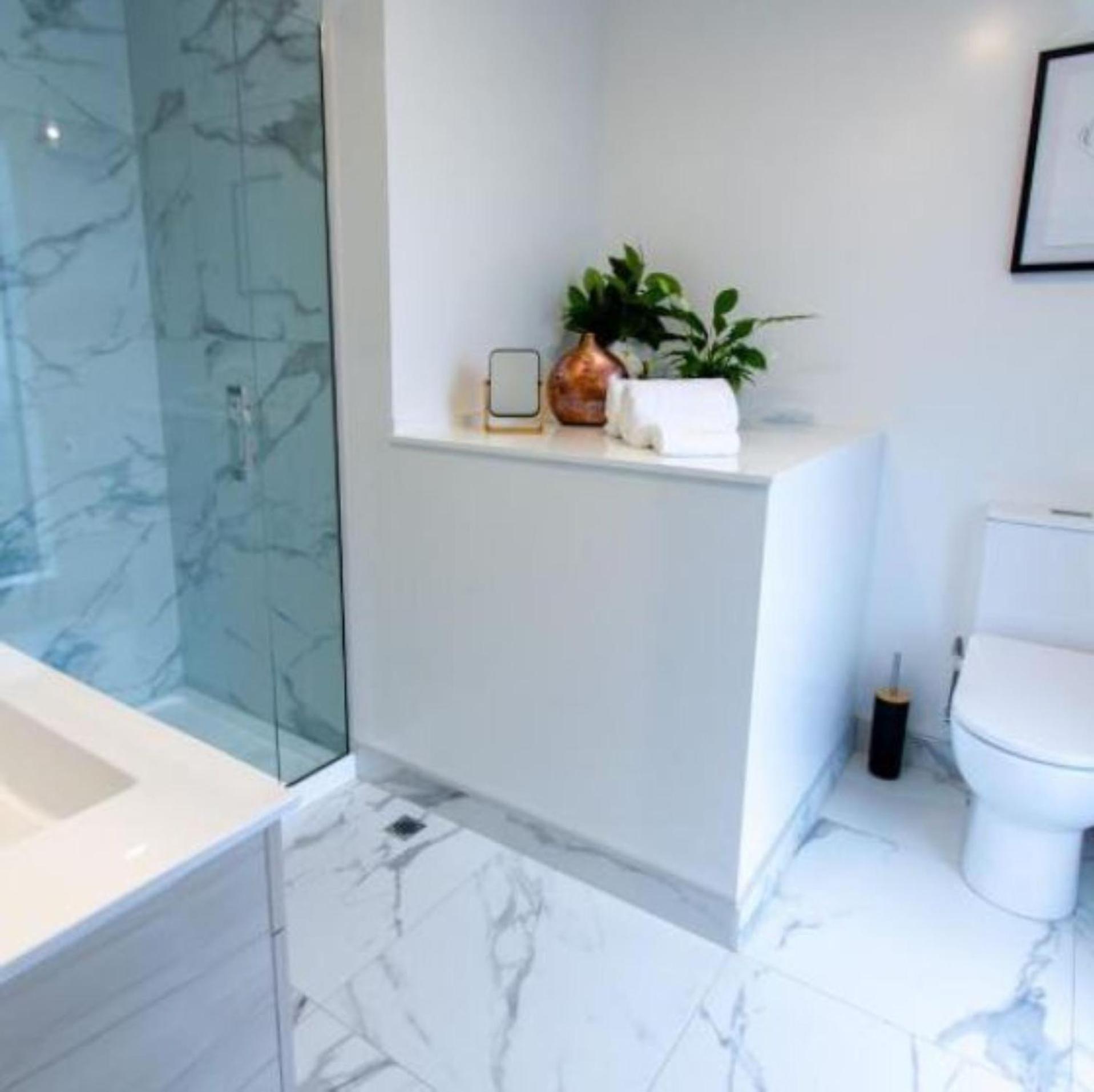 Gorgeous In Green - 2 Bed Central Oasis W/King Bed Christchurch Exteriör bild
