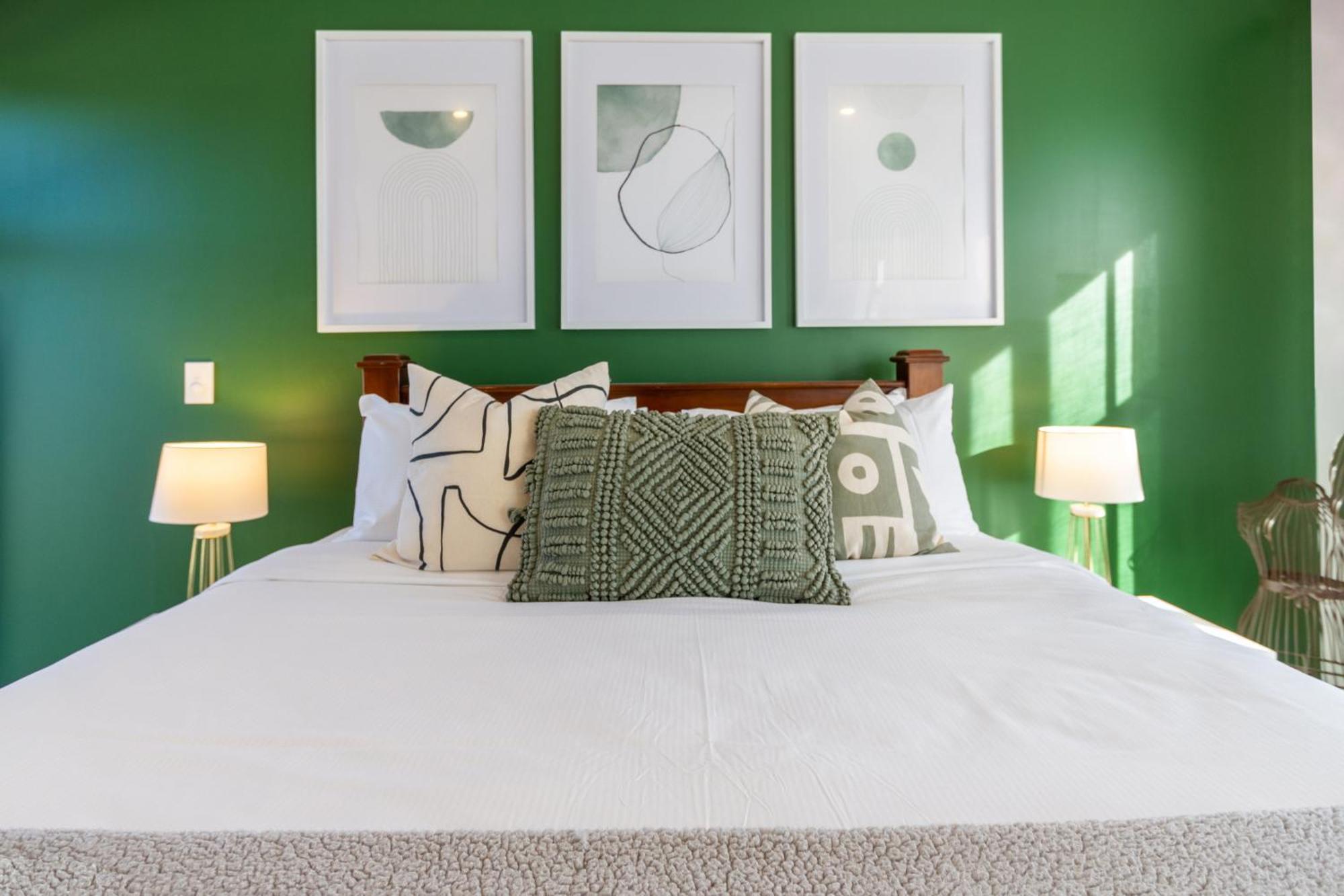 Gorgeous In Green - 2 Bed Central Oasis W/King Bed Christchurch Exteriör bild
